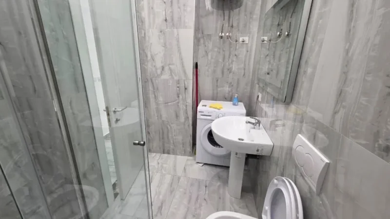 Vlore, jepet me qera apartament 1+1 Kati 2, 50 m² 400 € (Rr. Pelivan Leskaj,Skele)
