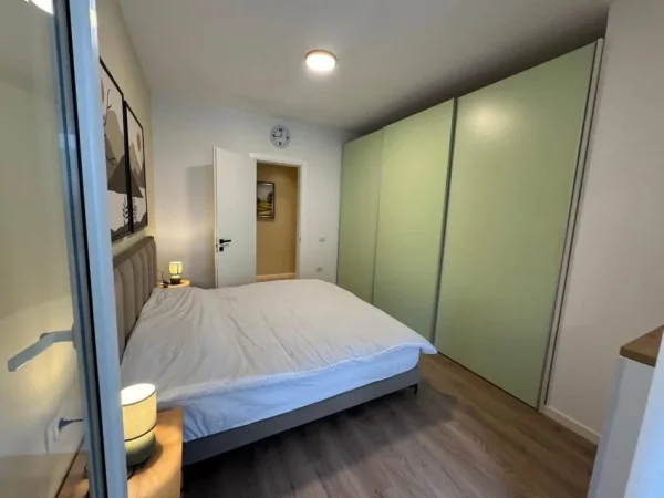 Shqiperi, jepet me qera apartament 2+1 Kati 3, 102 m² 1.000 € (Rruga e Elbasanit)
