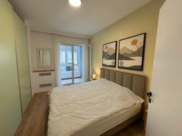 Shqiperi, jepet me qera apartament 2+1 Kati 3, 102 m² 1.000 € (Rruga e Elbasanit)
