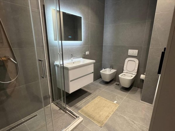 Shqiperi, jepet me qera apartament 2+1 Kati 3, 102 m² 1.000 € (Rruga e Elbasanit)