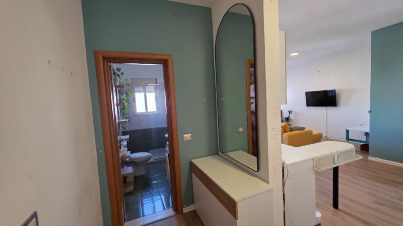Vlore, shitet apartament 1+1 Kati 6, 71 m² 125.000 € (Rruga Pavarsia Skele)