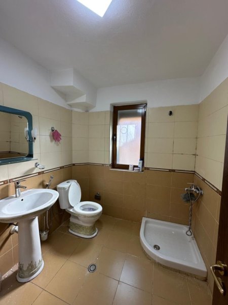 Tirane, jepet me qera apartament 1+1 Kati 2, 60 m² 490 € (Mine Peza)