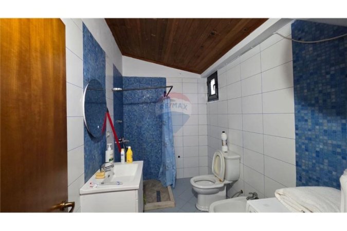 Vlore, jepet me qera apartament 1+1 Kati 2, 72 m² 250 € (Rr.Enver Jaho Rruga Enver Jaho)