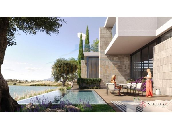 Shitet, Vilë Individuale, Crystal Lake Residence, Farke