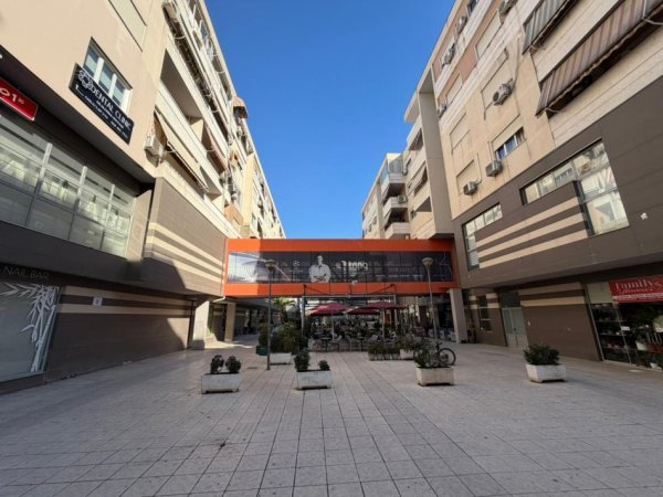 Tirane, shitet apartament 2+1 Kati 3, 122 m² 275.000 € (Kristal Center.)