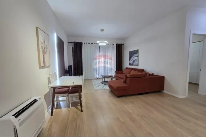 Tirane, jepet me qera apartament 1+1 Kati 1, 70 m² 800 (Kompleksi DELIORGJI)