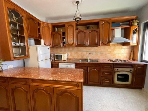 Qera, Apartament 2+1, Vasil Shanto, Tiranë. 623 €