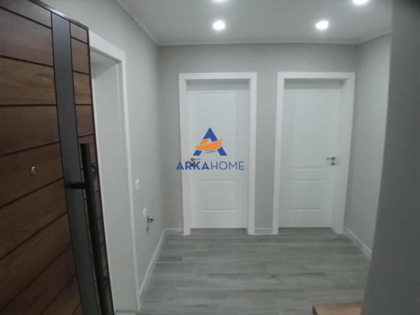Tirane, shitet apartament 2+1+Ballkon , 78 m² 160.000 € 