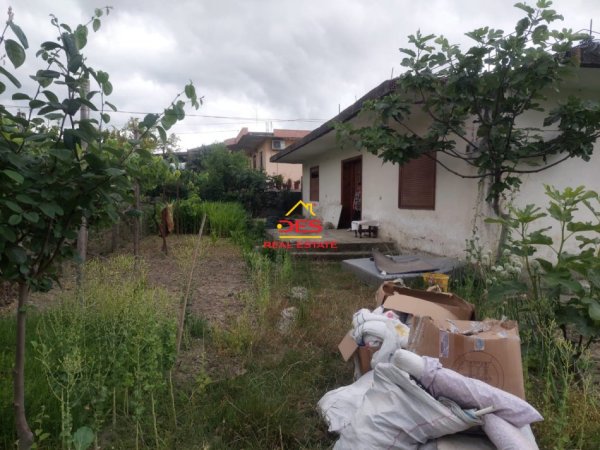 Vlore, shitet shtepi 3+1+Ballkon Kati 0, 144 m² 92.000 € (Rruga Demokracia)