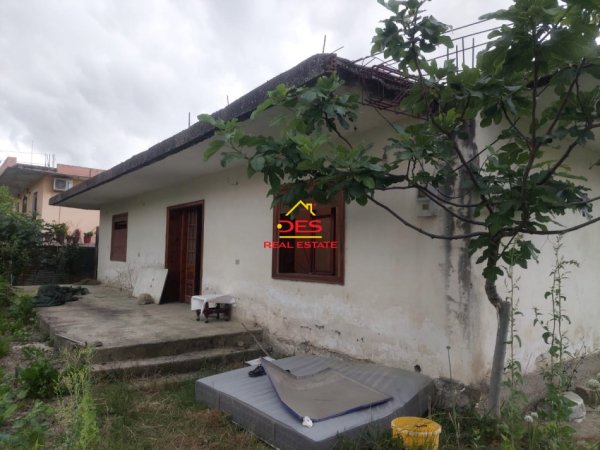 Vlore, shitet shtepi 3+1+Ballkon Kati 0, 144 m² 92.000 € (Rruga Demokracia)