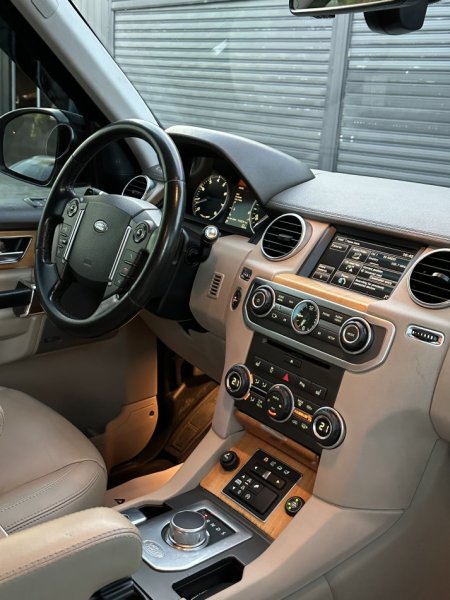 Tirane, LAND ROVER DISCOVERY HSE LUXURY Benzin+Gaz, 15.500 €