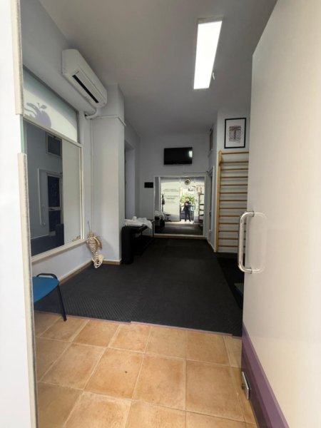 Tirane, shitet dyqan Kati 0, 25 m² 68.000 € 