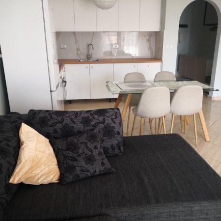 Tirane, jepet me qera apartament 1+1 Kati 6, 91 m² 550 € (qytet studenti)