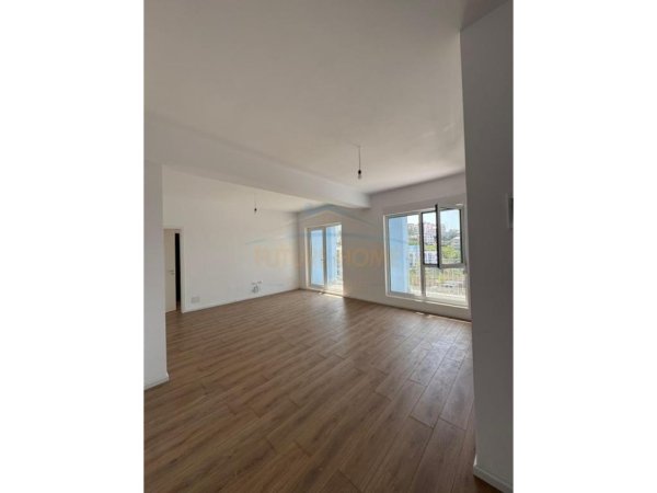 Qera, Apartament 2+1, Fresku, Tirane. 500 €