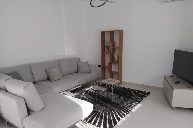 Tirane, jepet me qera apartament 2+1+Ballkon Kati 3, 120 m² 500 € (Astir)