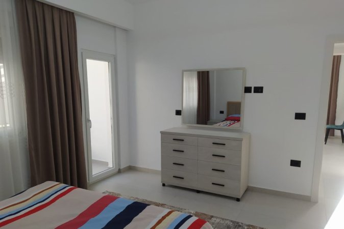 Tirane, jepet me qera apartament 2+1+Ballkon Kati 3, 120 m² 500 € (Astir)