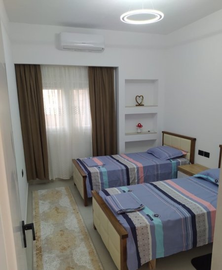 Tirane, jepet me qera apartament 2+1+Ballkon Kati 3, 120 m² 500 € (Astir)