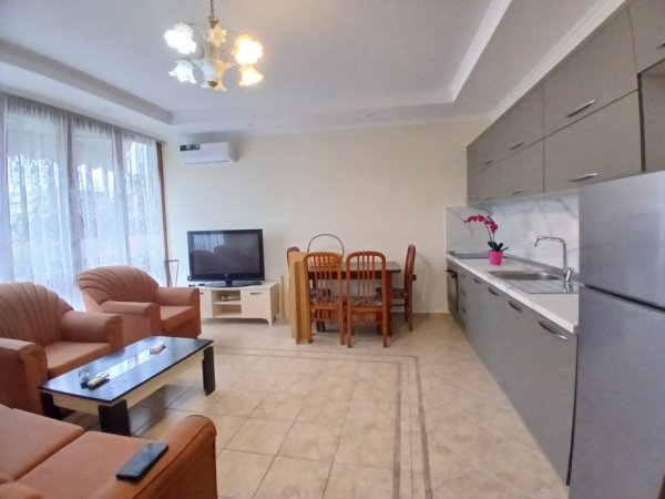 Tirane, jepet me qera apartament 2+1 Kati 2, 90 m² 500 € 