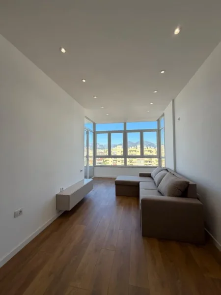 Tirane, shitet apartament 1+1 Kati 7, 64 m² 95.000 € (Rruga Astrit llosha)