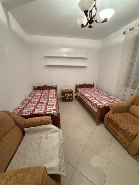 Tirane, jepet me qera apartament 2+1 Kati 3, 100 m² 450 € (KINOSTUDIO)