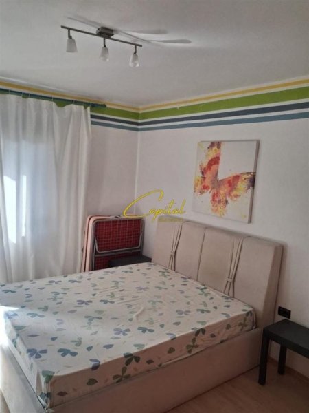 Tirane, jepet me qera apartament 1+1 Kati 1, 60 m² 420 € (ISH BLLOKU)