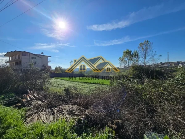 Durres, shitet toke , 644 m² 40.000 € (ARAPAJ)