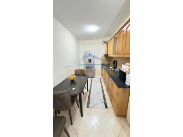 Tirane, shitet apartament 1+1+Ballkon Kati 3, 67 m² 145.000 € (Stacioni i Trenit)