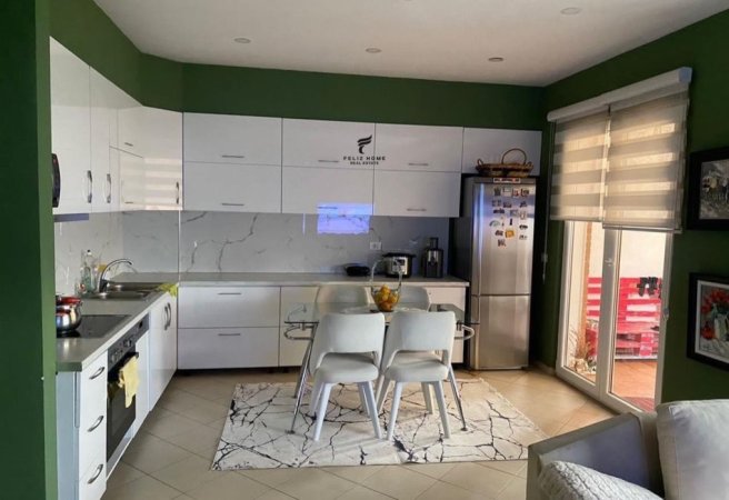 Tirane, shitet apartament 2+1 , 123 m² 154.000 € (FRESKU)