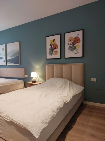 Tirane, jepet me qera apartament 2+1 Kati 3, 102 m² 1.000 € (Rruga e Elbasanit)