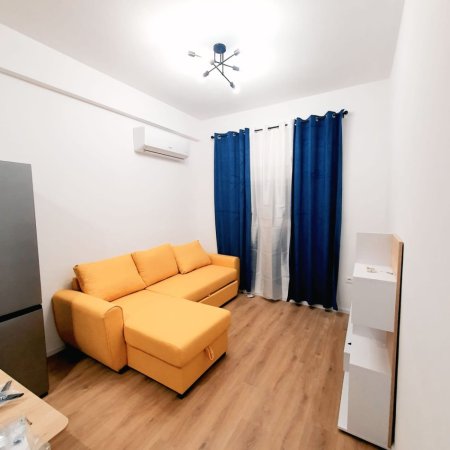 Tirane, jepet me qera apartament 1+1 Kati 2, 70 m² 450 € (ali demi)