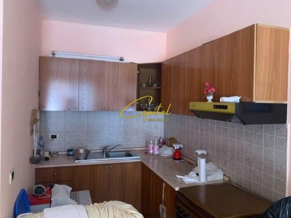 Tirane, shitet apartament 1+1 Kati 4, 65 m² 140.000 € (RRUGA E ELBASANIT)