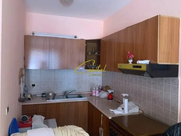 Tirane, shitet apartament 1+1 Kati 4, 65 m² 140.000 € (RRUGA E ELBASANIT)