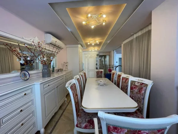 Tirane, shitet nga Pronari, pa-komision apartament+verande | Penthouse Kati 4, 227 m² (Rruga Peti, Kompleksi Ferrari)