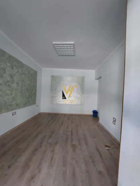 Tirane, jepet me qera dyqan Kati 0, 13 m² 350 € (RRUGA PJETER BUDI)