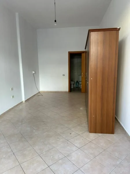 Tirane, shitet apartament 2+1+Aneks+Ballkon Kati 2, 133 m² 168.000 € (astir)