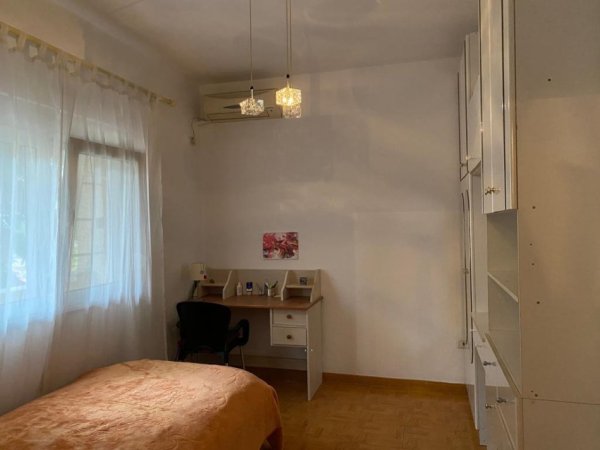 Tirane, jepet me qera apartament 4+1 Kati 2, 140 m² 850 € 