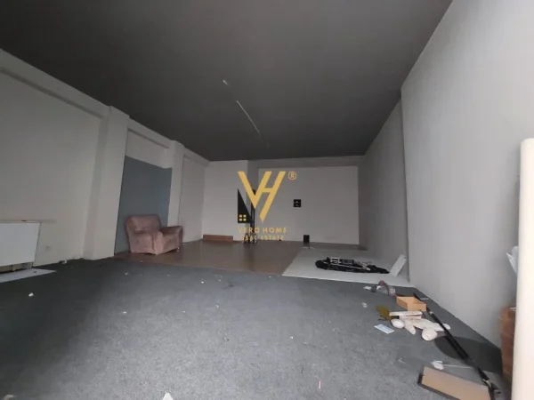 Tirane, jepet me qera dyqan Kati 0, 60 m² 400 € (RRUGA PJETER BUDI)