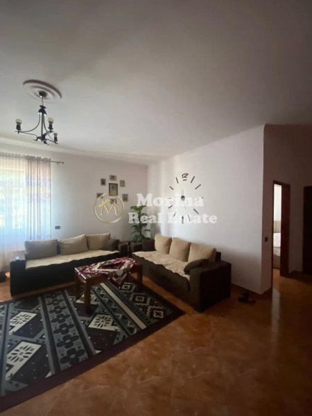 Tirane, jepet me qera shtepi 2+1 Kati 2, 100 m² 38.000 leke (Bulevardi i RI)