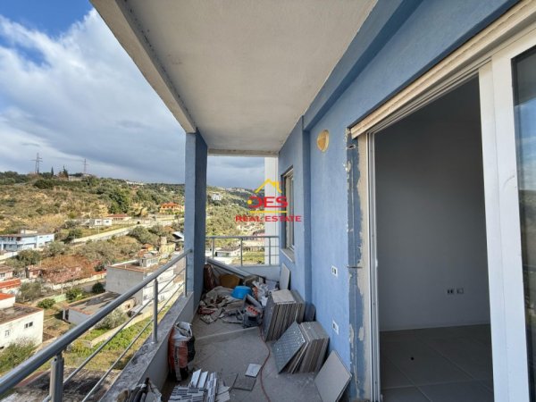 Vlore, shitet 2+1+Ballkon Kati 8, 100 m² 140.000 € (Rruga Zenel Murra)