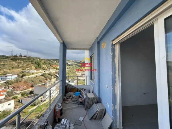 Vlore, shitet 2+1+Ballkon Kati 8, 100 m² 140.000 € (Rruga Zenel Murra)