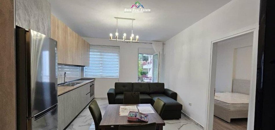 Tirane, jap me qera apartament 2+1+Ballkon Kati 3, 82 m² 670 € (Liqeni i Thate)