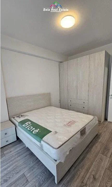 Tirane, jap me qera apartament 2+1+Ballkon Kati 3, 82 m² 670 € (Liqeni i Thate)