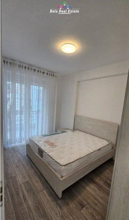 Tirane, jap me qera apartament 2+1+Ballkon Kati 3, 82 m² 670 € (Liqeni i Thate)