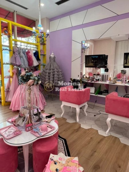 Tirane, shitet ambjent biznesi Kati 1, 60 m² (Kompleksi Delijorgji)