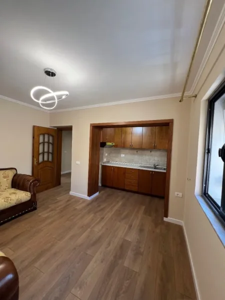 Tirane, shitet apartament 2+1 Kati 2, 71 m² 143.000 € (rruga xhanfize keko)