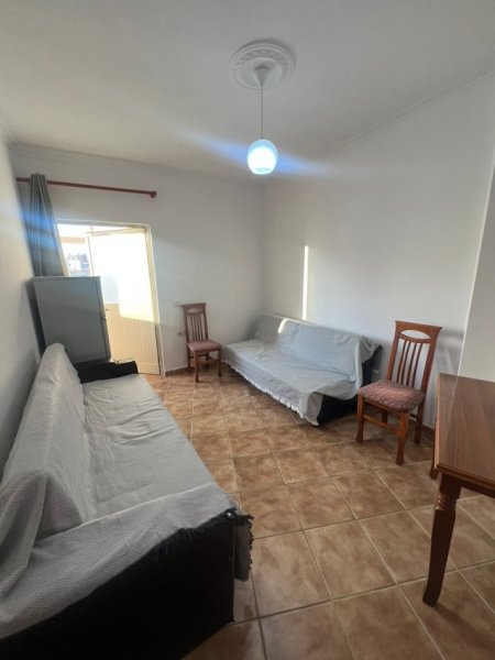 Tirane, shitet apartament 1+1 Kati 3, 53 m² 75.000 € (Fresku)