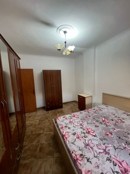Tirane, shitet apartament 1+1 Kati 3, 53 m² 75.000 € (Fresku)