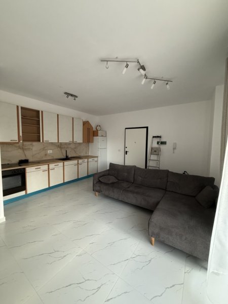 Tirane, jepet me qera apartament 1+1 Kati 1, 70 m² 650 € 