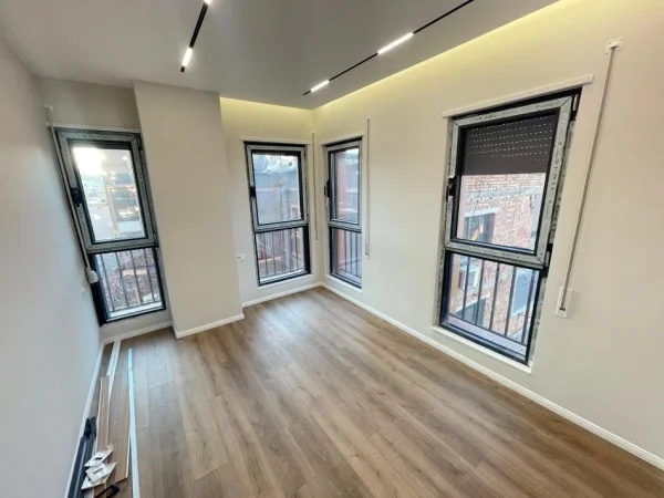 Tirane, shitet apartament 2+1 Kati 3, 86 m² 215.000 € 