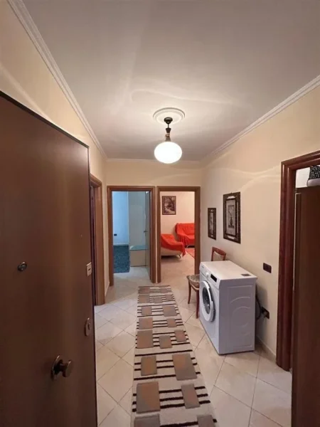 Tirane, jepet me qera apartament 2+1 Kati 3, 75 m² 480 € (Restorant Alteo Varri i Bamit)